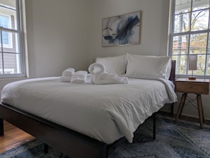 2 bedrooms, iron/ironing board, free WiFi, bed sheets