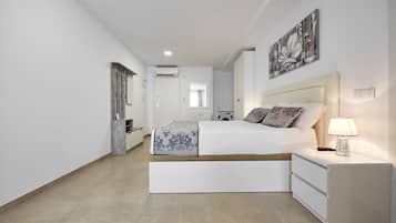 1 habitación, escritorio, wifi y ropa de cama