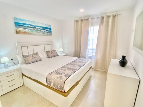 Deluxe Apartment 100 meters from the beach