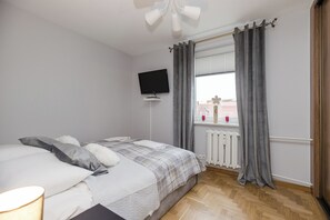 2 bedrooms, iron/ironing board, free WiFi