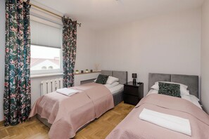 2 bedrooms, iron/ironing board, free WiFi - ShortStayPoland Bohaterewicza B174 (Warsaw)