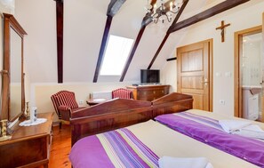 3 habitaciones, cuna de viaje, wifi gratis y ropa de cama 