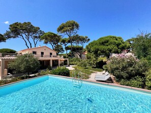 Piscine extérieure