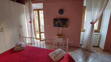 2 Schlafzimmer, BĂŒgeleisen/BĂŒgelbrett, WLAN