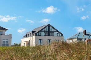 Exterior - "Experience Luxury and Comfort in Our Strandlounge Holiday Apartment!" (Schönberg (Holstein))