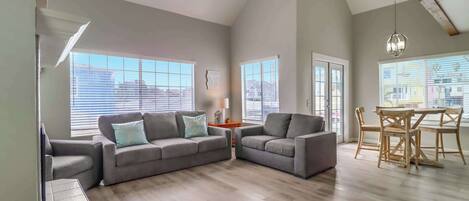 Télévision, cheminée, espaces bureaux