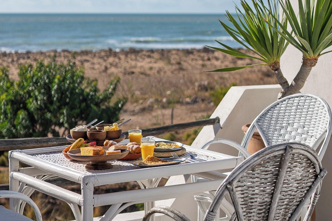 Déjeuner complet gratuit tous les jours