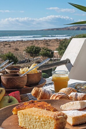 Free daily full breakfast - La Mouette et les Dromadaires (Essaouira)