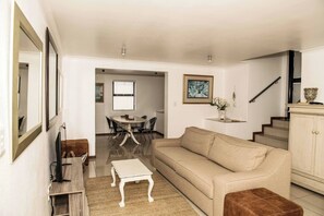 Casa, 5 quartos, para fumantes, sacada | Sala de estar