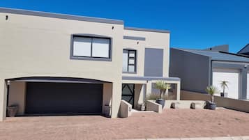 Maison, 5 chambres, fumeurs, balcon | Extérieur