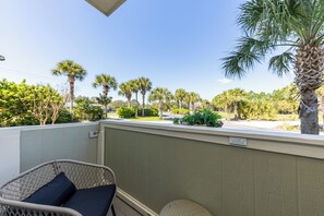 Terrace/patio - Stylish 30A Signature King Suite in Santa Rosa with Parking, Pool & Balcony (Santa Rosa Beach)