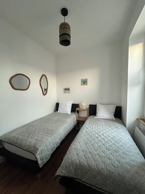 2 bedrooms