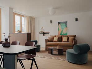 Televisión de pantalla plana, Netflix, servicios de streaming, oficina