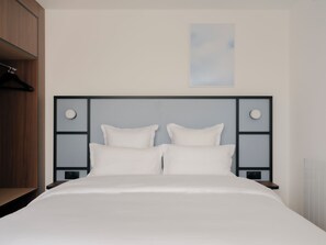 Premium bedding, memory foam beds, individually decorated - Edgar Suites Hameau-Porte de Versailles (Paris)