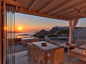 Villa | Outdoor dining