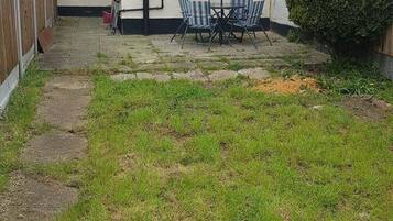 House | Outdoor dining