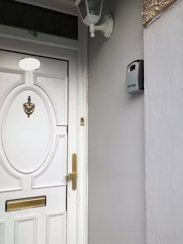 House | Exterior detail