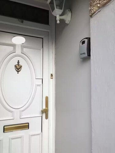 4 Bedroom House in Grays - Sleeps 6 & Parking