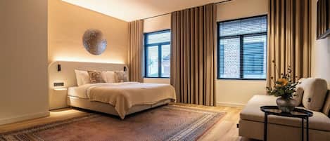 Junior Double Room, 1 King Bed with Sofa bed | In-room safe, laptop workspace, free WiFi, bed sheets