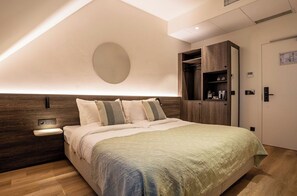 Comfort Double Room | In-room safe, laptop workspace, free WiFi, bed sheets - Boutique Hotel Annamaes (Lanaken)