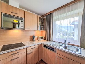 Mikrobølgeovn og oppvaskmaskin