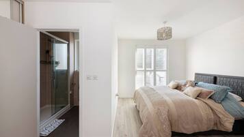 Apartment, 3 Bedrooms, Balcony | 3 bedrooms