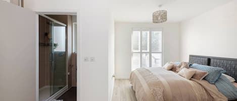 Apartment, 3 Bedrooms, Balcony | 3 bedrooms