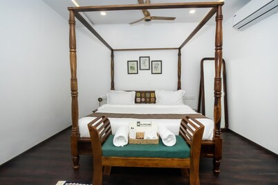 The Tiger Claws Tadoba