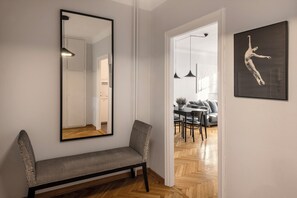舒适公寓 | 2 多间卧室、遮光窗帘、熨斗/熨衣板、免费 WiFi
