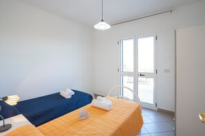 2 bedrooms, free WiFi, bed sheets - Sunrise House With Sea View (Santa Cesarea Terme)