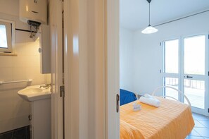 Apartament familiar, 2 dormitoris (Sunrise House With Sea View) | 2 dormitoris, wifi gratuïta i roba de llit 