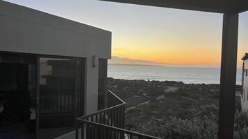 Maison, 3 chambres, fumeurs, piscine privée | Balcon