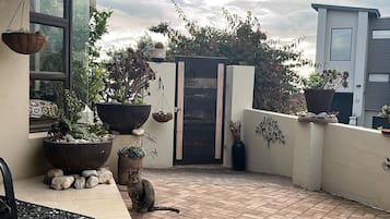 House, 3 Bedrooms, Smoking, Private Pool | Property grounds