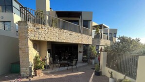 Unclassified image, 3 of 45, button - Whispering Waves - Serene Langebaan Getaway With Breathtaking Views (Langebaan)
