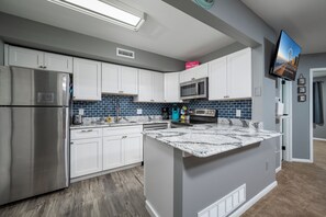 Microwave, dishwasher