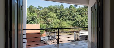 Executive Apartment | Balcony