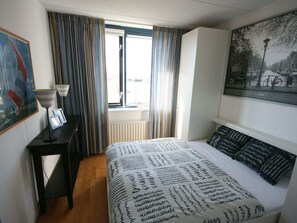 Casa | 3 quartos, ferros/tábuas de passar roupa, individualmente mobiliados