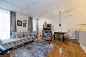 1 室のベッドルーム、アイロン / アイロン台、WiFi (無料)