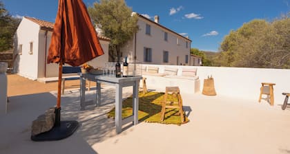 Stazzo Nestled in the silence of the countryside, a few kilometers from the sea of PortoSanPaolo