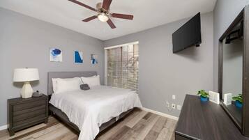 2 bedrooms, iron/ironing board, free WiFi, bed sheets