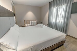 雙人房 | 客房內保險箱、熨斗/熨衣板、免費無線上網