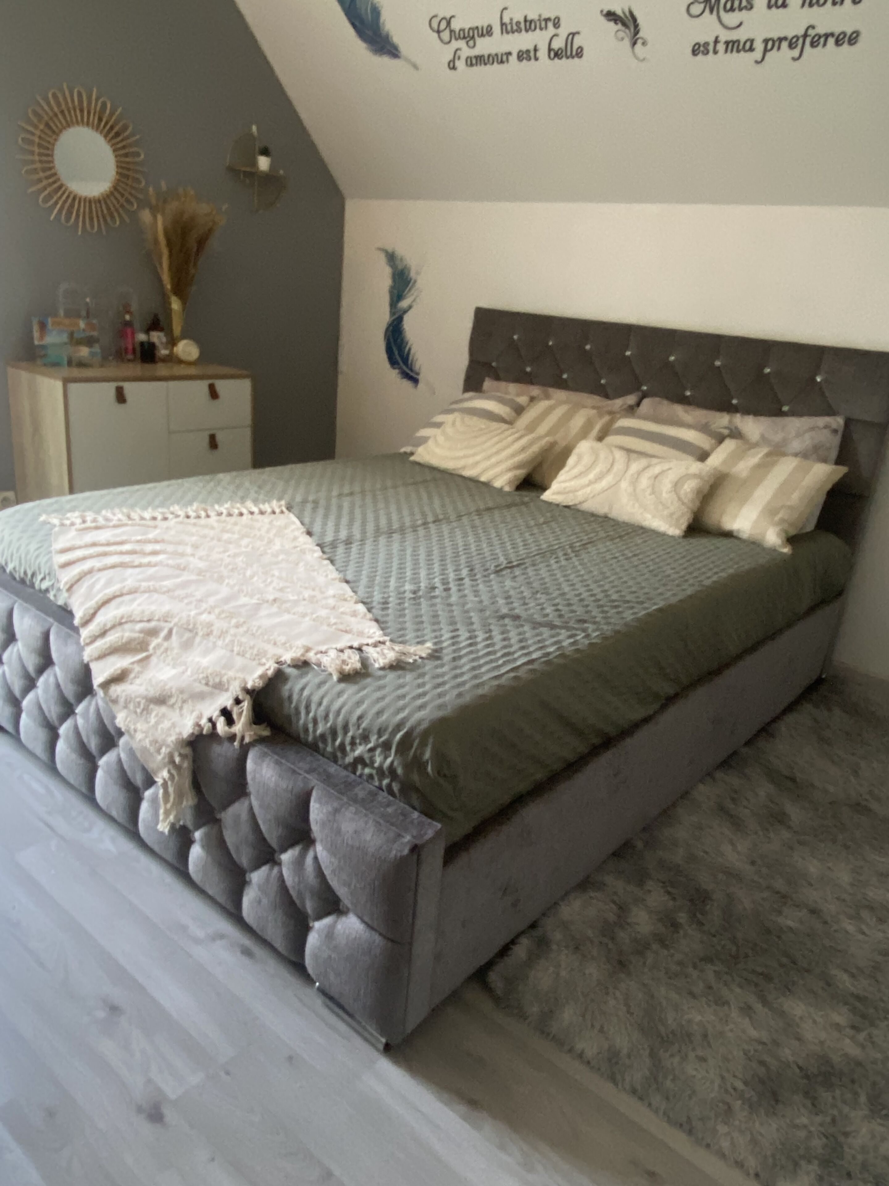 4 habitaciones, tabla de planchar con plancha, wifi y ropa de cama 