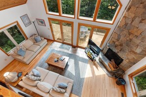 TV - Castle Snow with Wintergreen Advantage (Wintergreen)