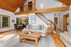 TV - Castle Snow with Wintergreen Advantage (Wintergreen)