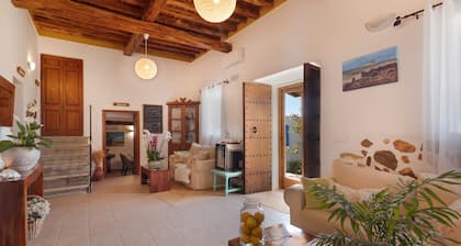 Chambre 'Almendro' avec vue sur la montagne, Wi-Fi et climatisation