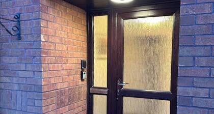 Spotless 3 bedroom cottage newly refurbished comfortable country location with free parking