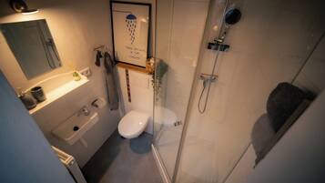 Dusche, Handtücher, Seife, Toilettenpapier