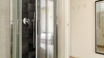 Studio, Balcony | Bilik Mandi | Kelengkapan dandanan diri percuma, bidet
