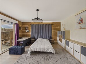 4 bedrooms, free WiFi