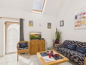 TV - Charming house for 2, 400m from Saint-Cava (Plouguerneau)